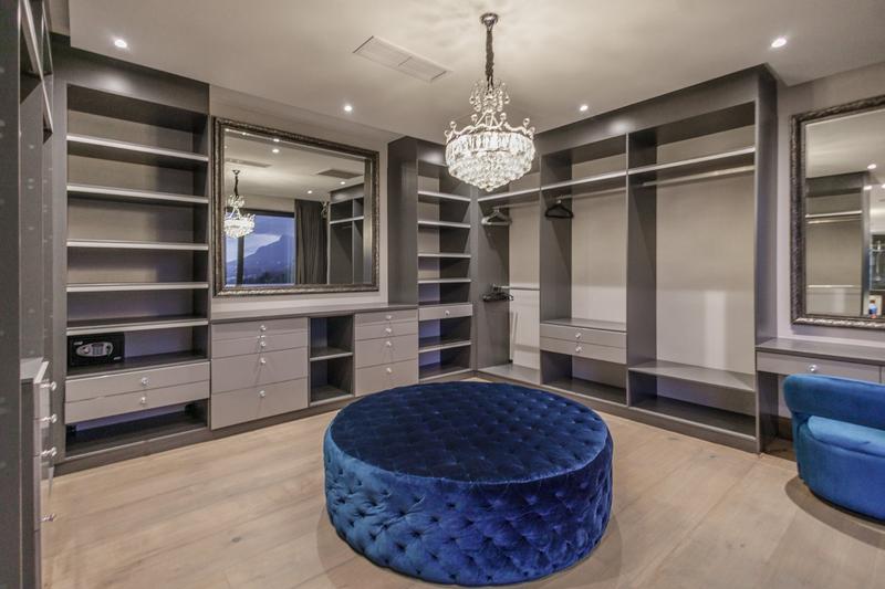 To Let 7 Bedroom Property for Rent in Zwaanswyk Western Cape